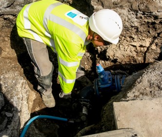 Uisce Éireann is progressing with watermain improvement works to safeguard the water supply to homes and businesses in Ashbourne