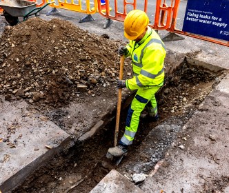 Crews replacing over 1300m of aged watermains in Killiney Heath