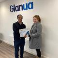 Grace was presented with her Award by Richard Kent, UÉ.